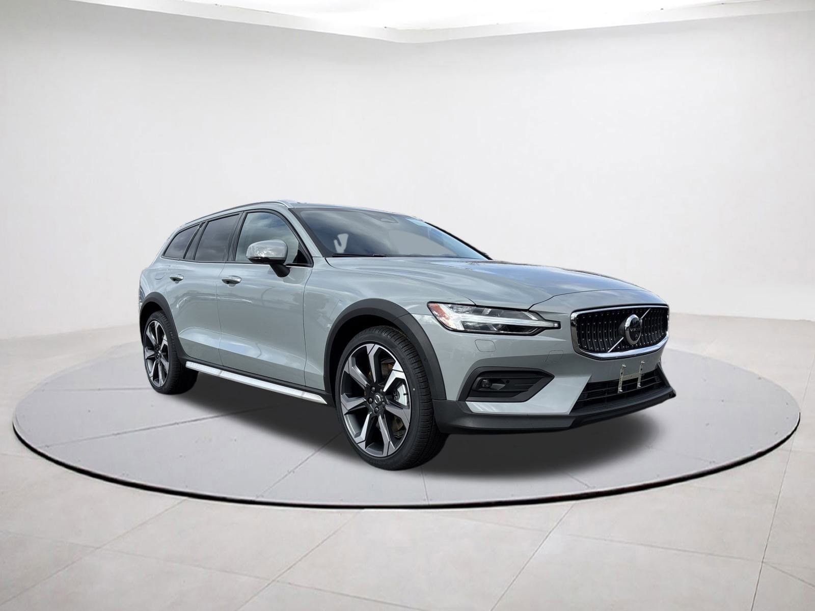 2026 VOLVO V60CC