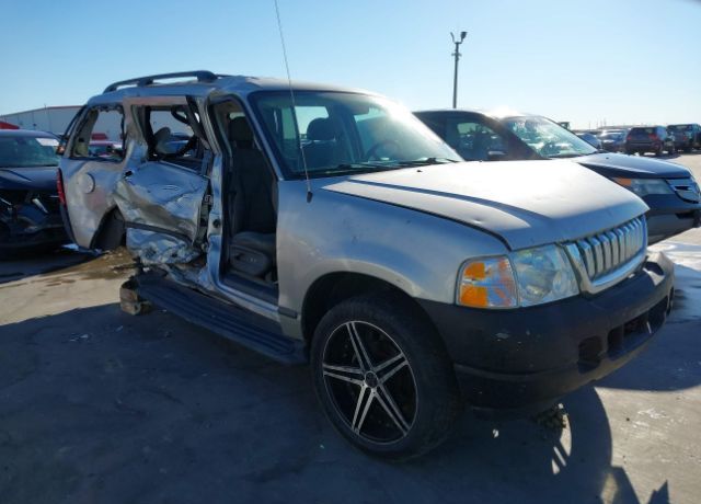 2004 FORD Explorer