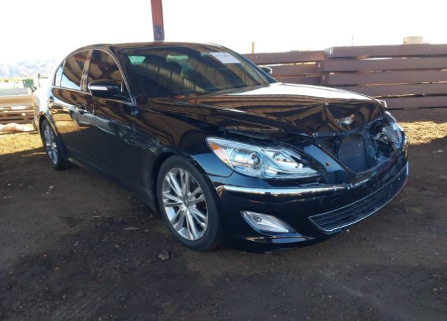 2013 HYUNDAI Genesis