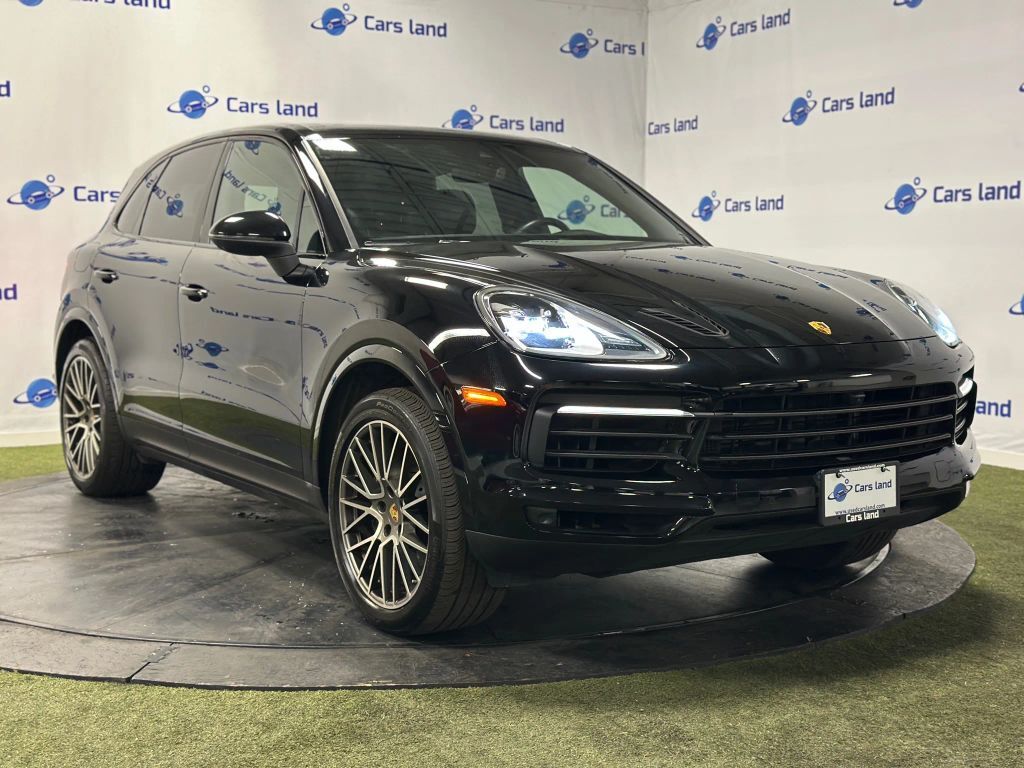 2023 PORSCHE Cayenne