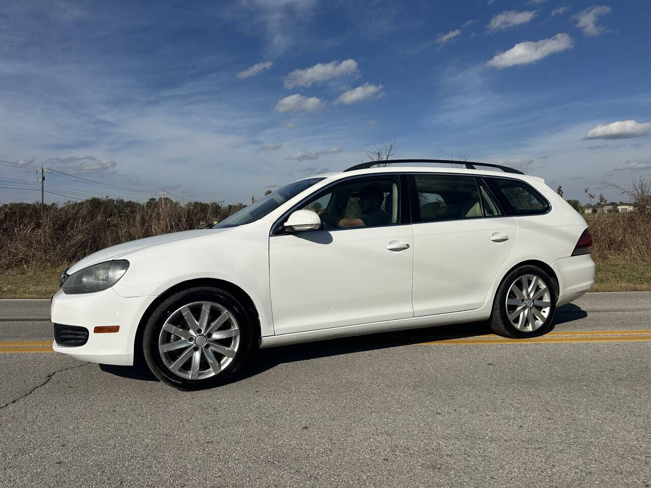 2011 VOLKSWAGEN Jetta Wagon