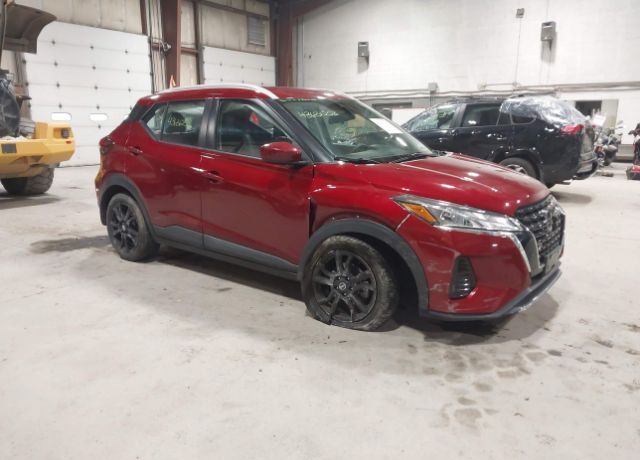 2021 NISSAN Kicks