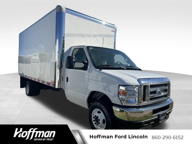 2025 FORD E-450