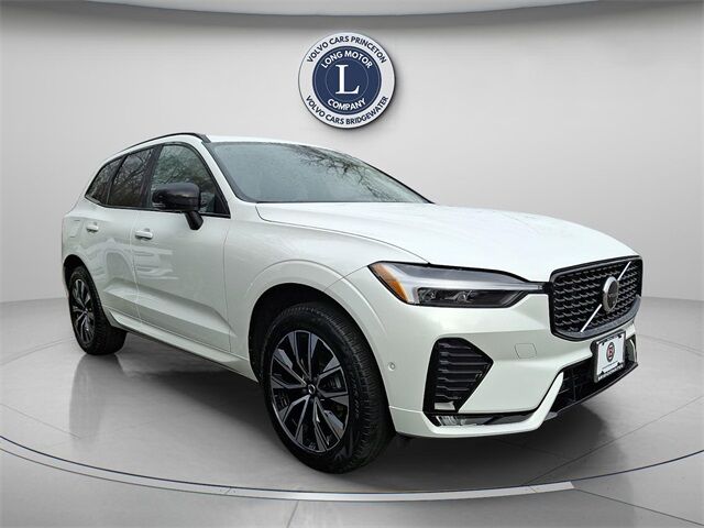 2025 VOLVO XC60