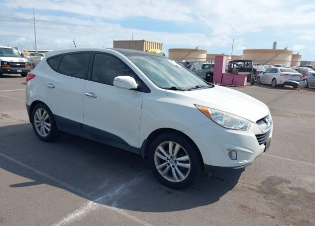 2010 HYUNDAI Tucson