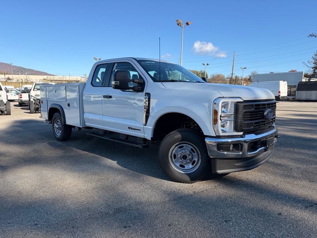 2025 FORD F-350