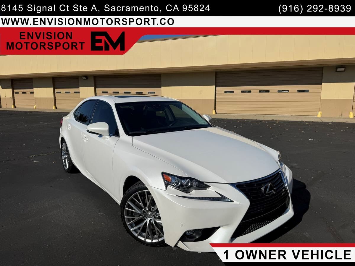 Lexus IS