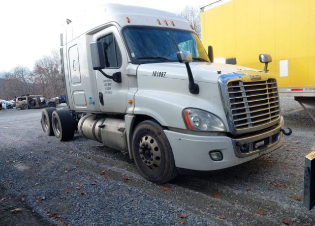 2014 FREIGHTLINER Cascadia