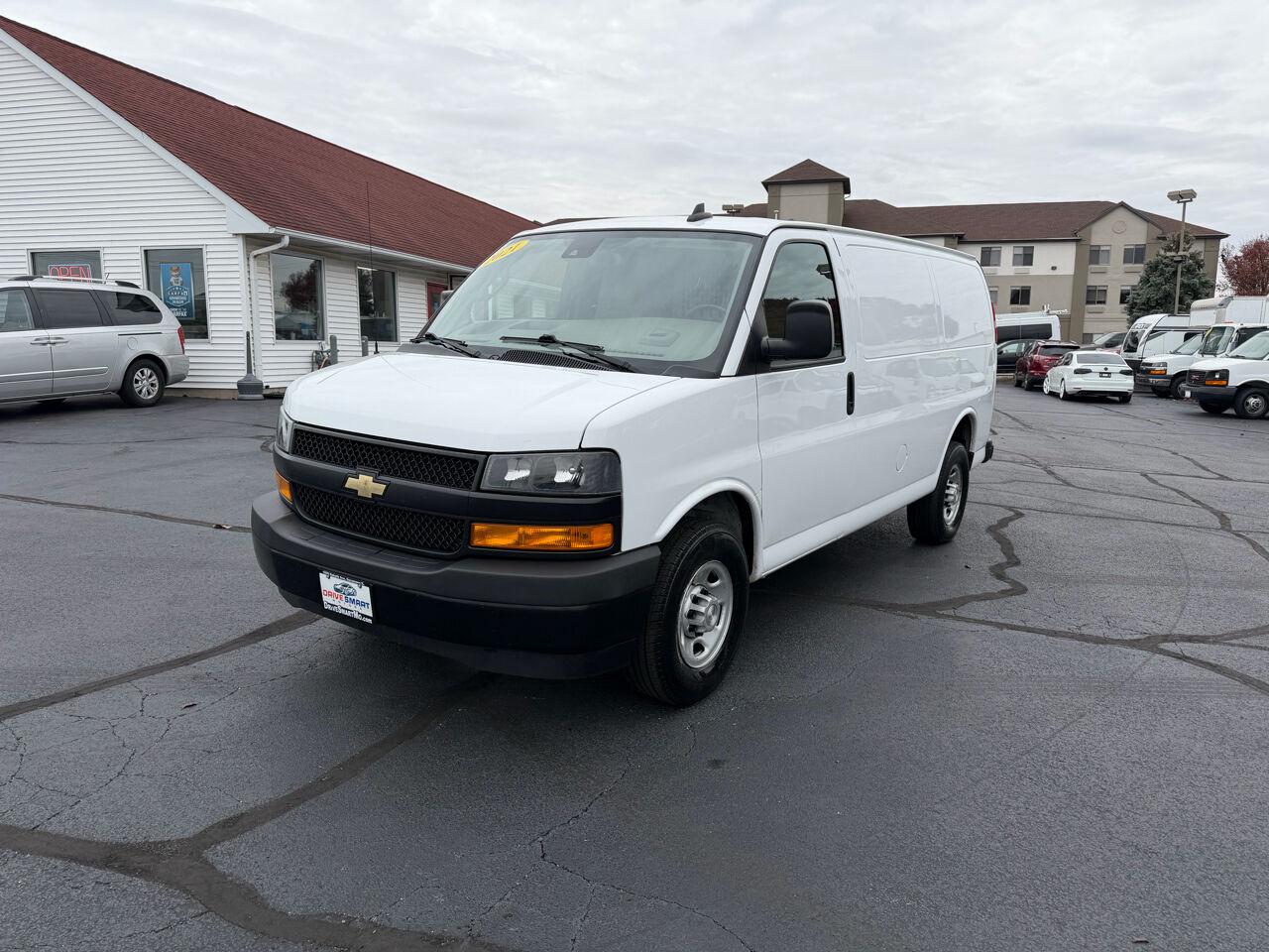 2021 CHEVROLET Express
