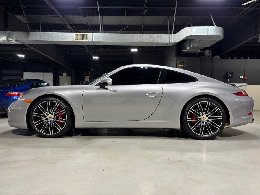 2016 PORSCHE 911