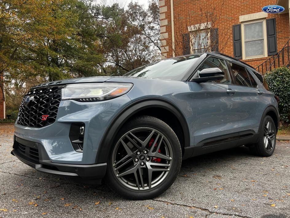 2025 FORD Explorer