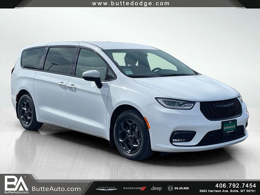 2023 CHRYSLER Pacifica