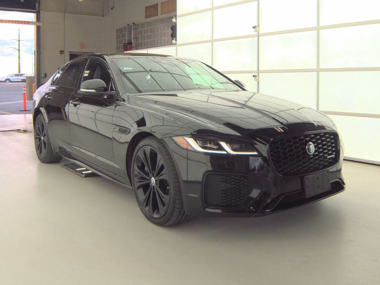 2024 JAGUAR XF