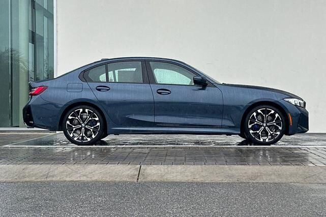 2026 BMW 330i