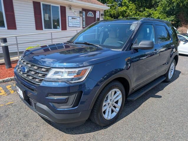 2017 FORD Explorer