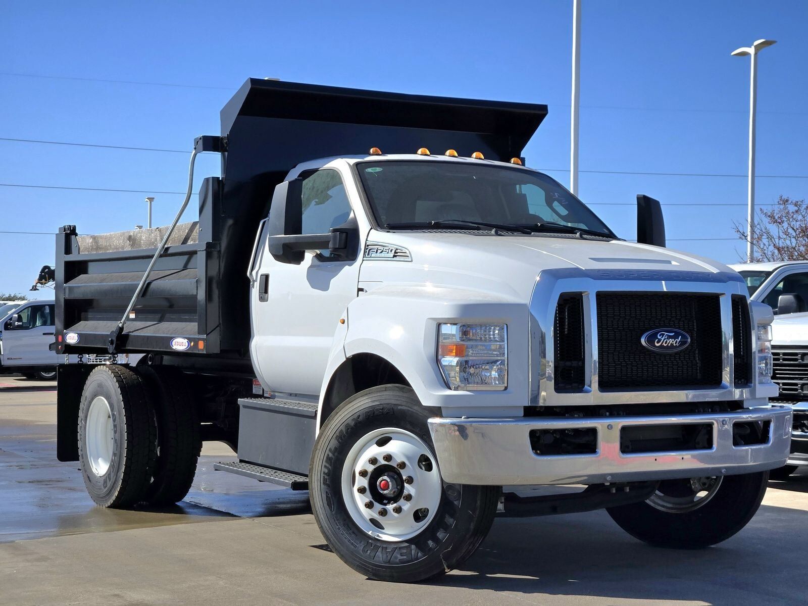 2024 FORD F-750
