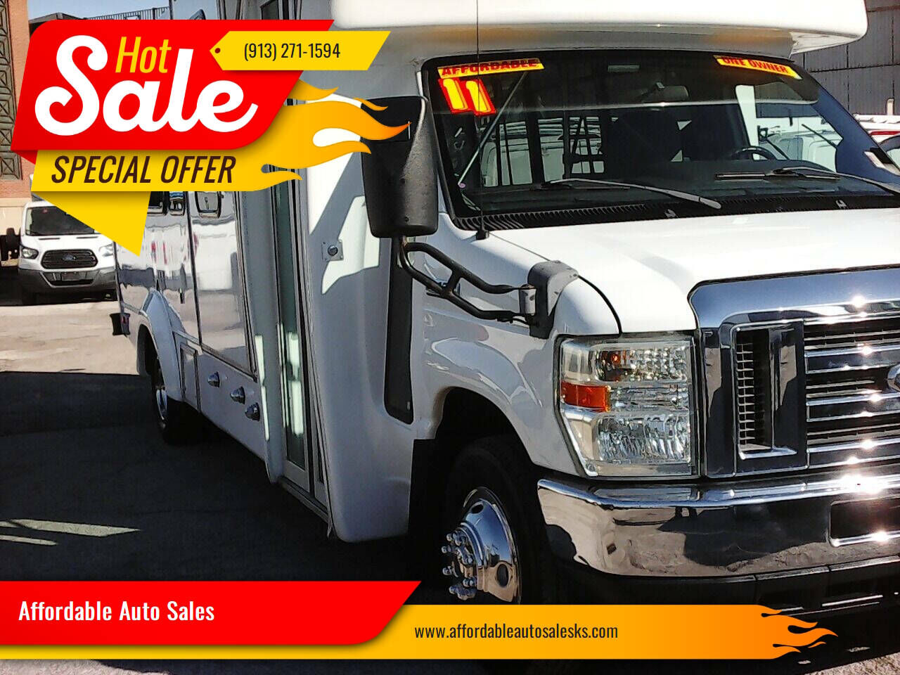 2011 FORD E-450