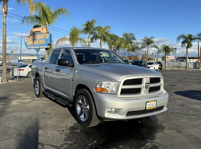 2012 DODGE Ram