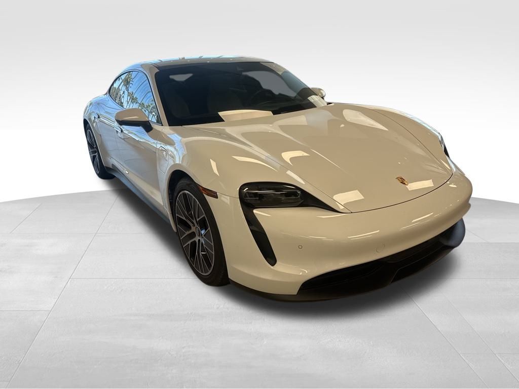 2022 PORSCHE Taycan