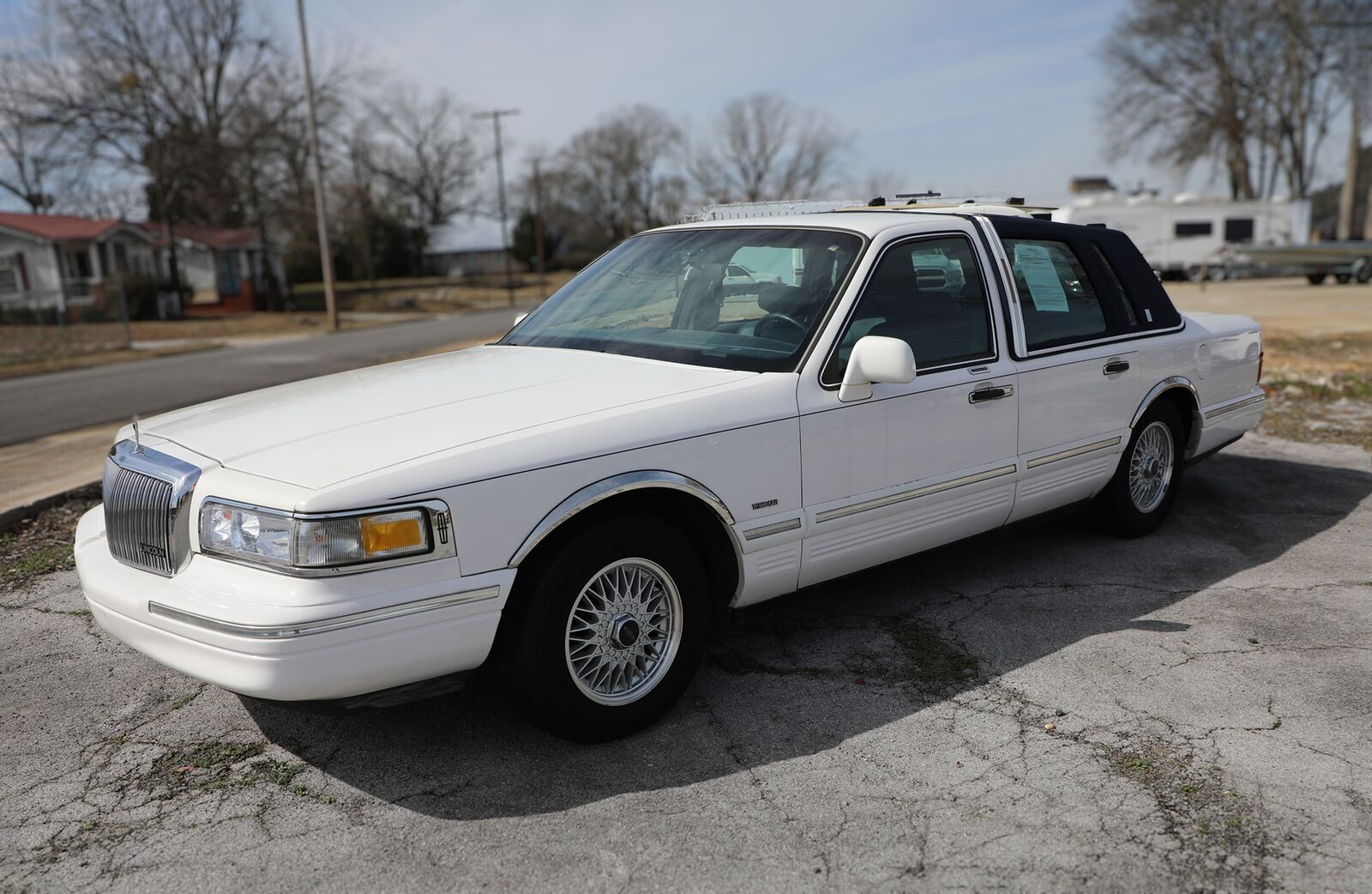 1996 LINCOLN Town Car