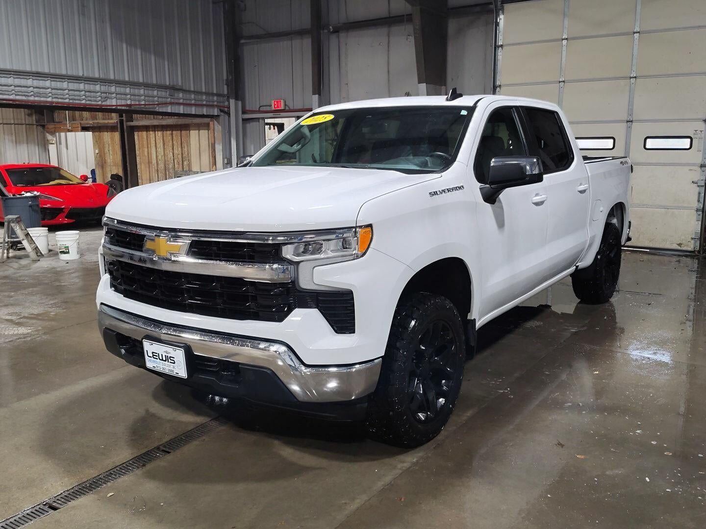 2025 CHEVROLET Silverado