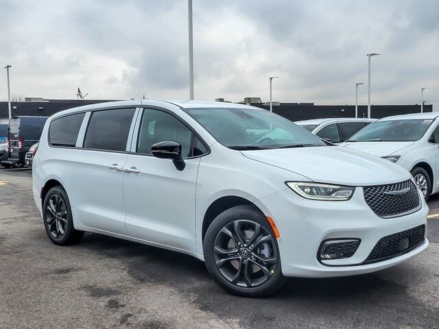 2026 CHRYSLER Pacifica
