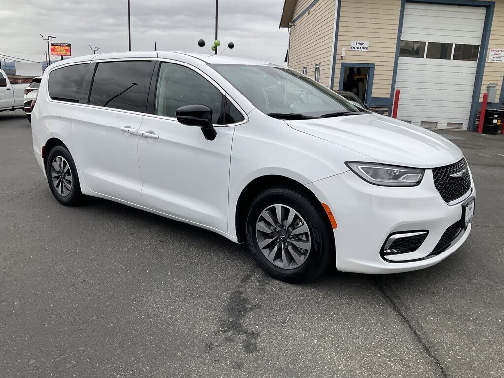 2024 CHRYSLER Pacifica