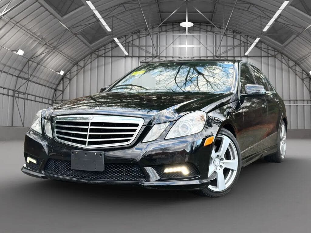 2011 MERCEDES-BENZ E-Class