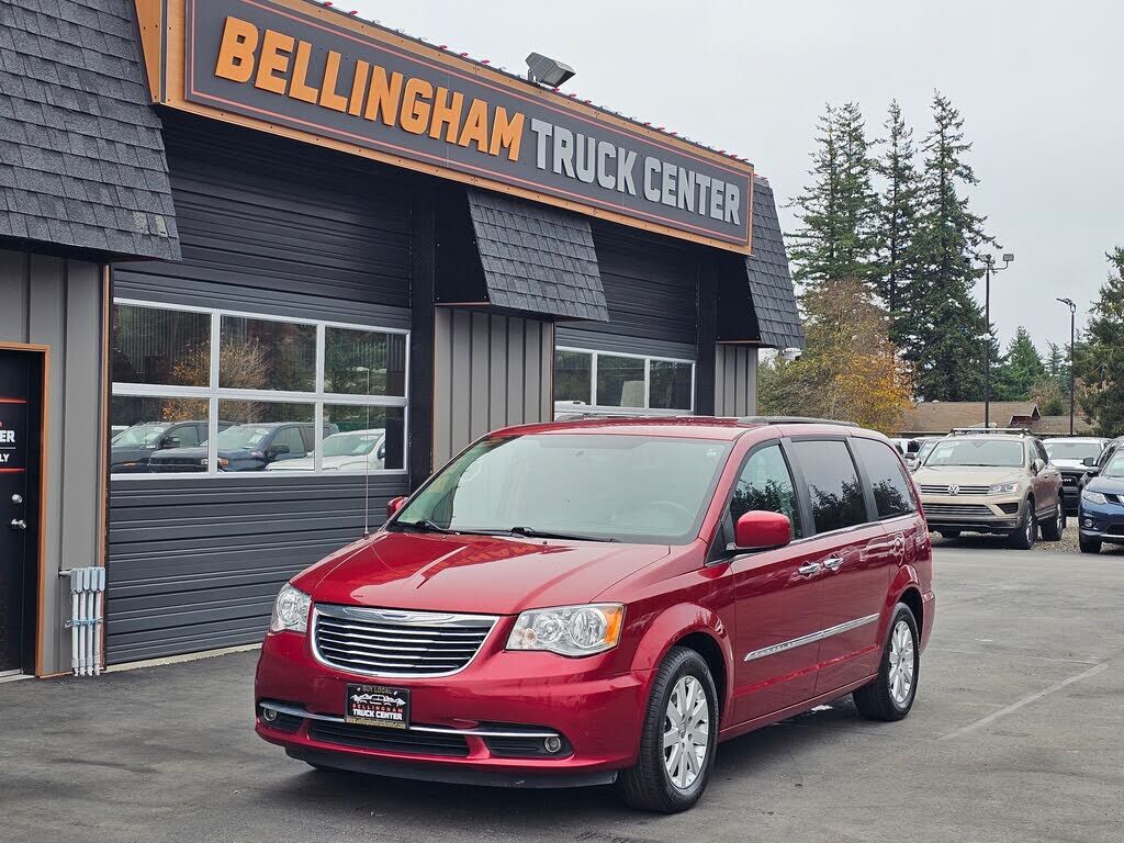 2016 CHRYSLER Town and Country