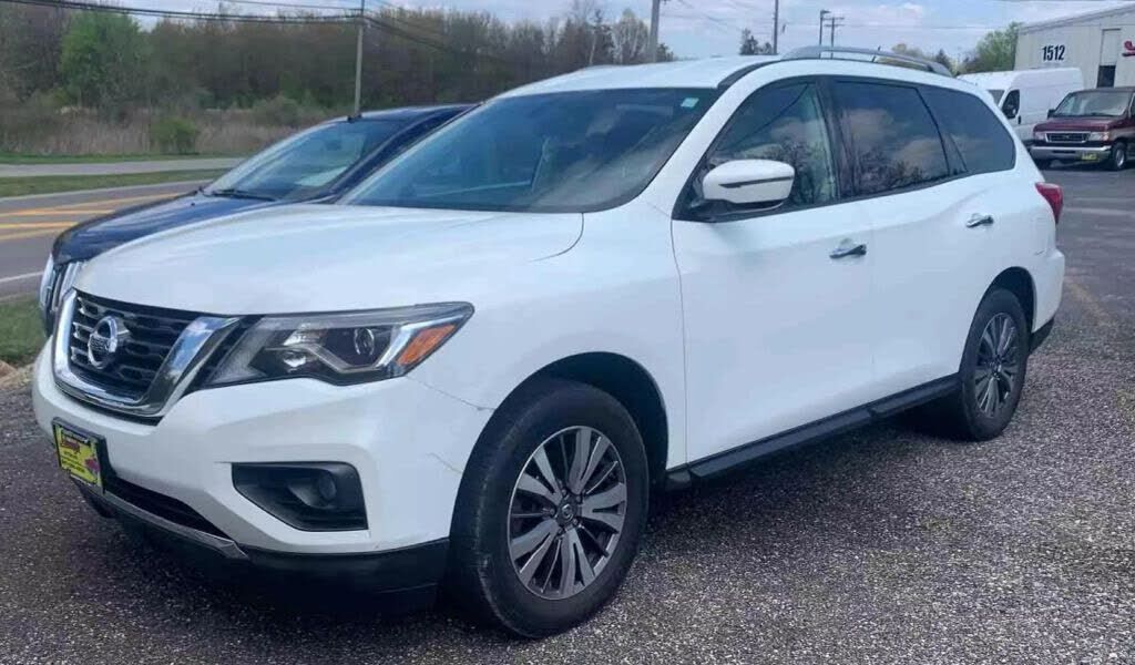 2017 NISSAN Pathfinder