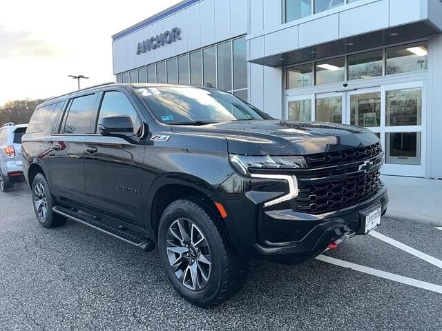 2023 CHEVROLET Suburban