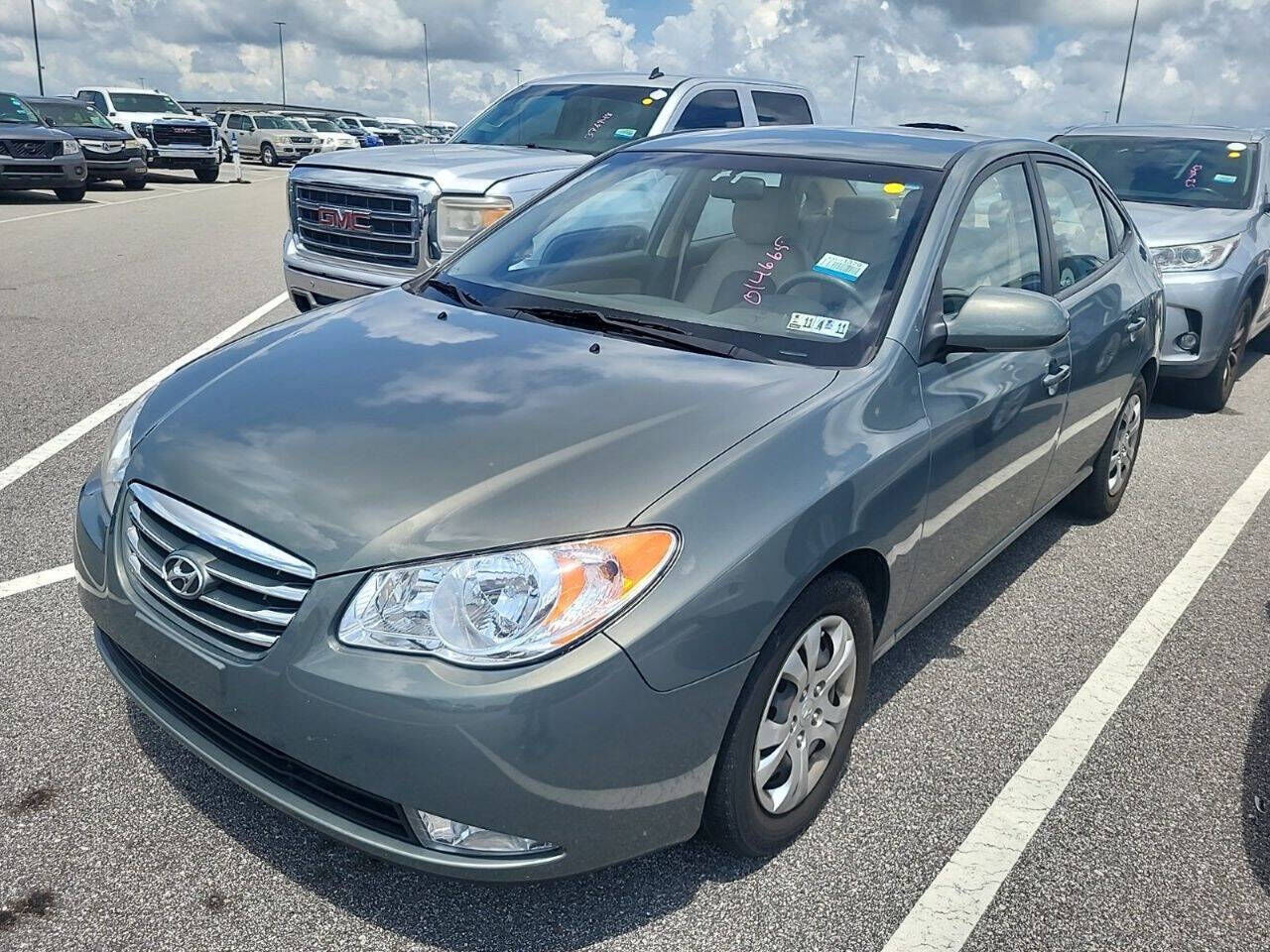 2010 HYUNDAI Elantra