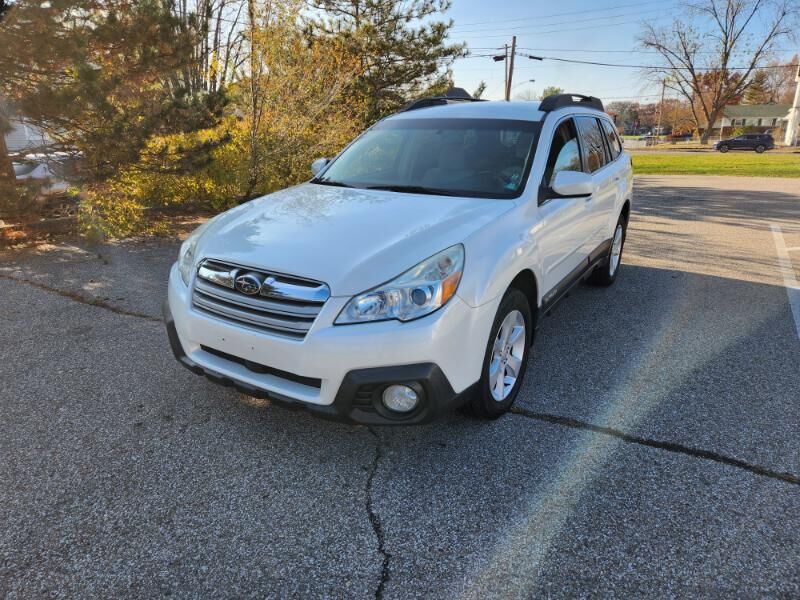 2014 SUBARU Outback
