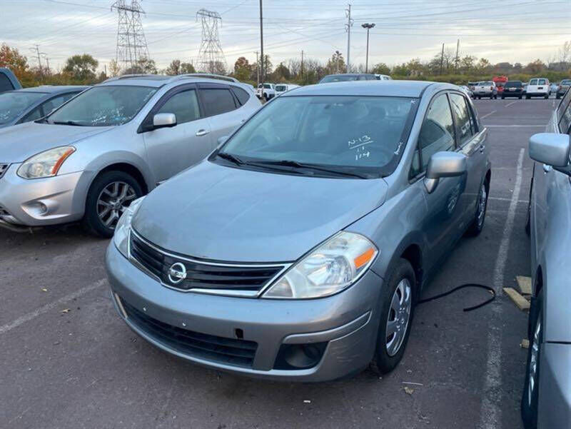 2011 NISSAN Versa