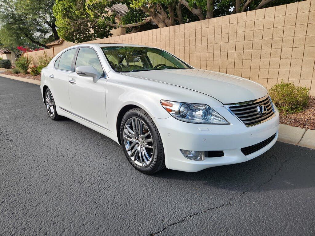 2010 LEXUS LS