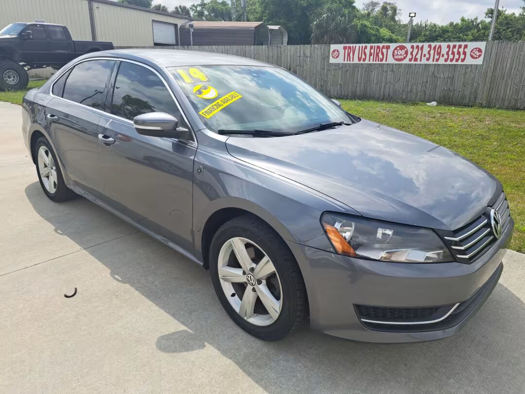 2014 VOLKSWAGEN Passat