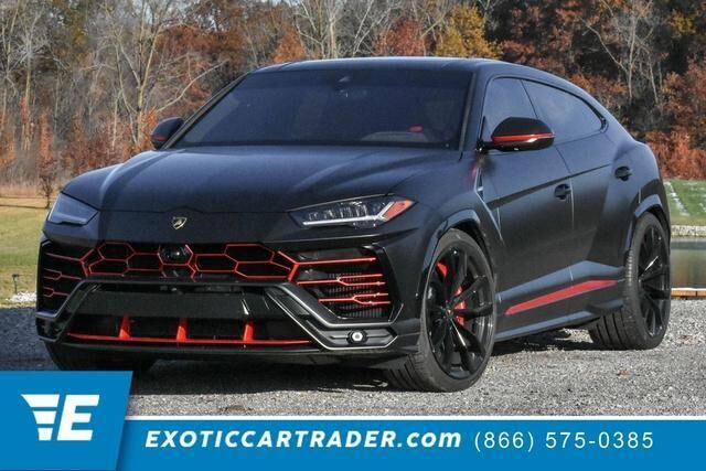 2020 LAMBORGHINI URUS