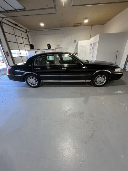Lincoln Town Car