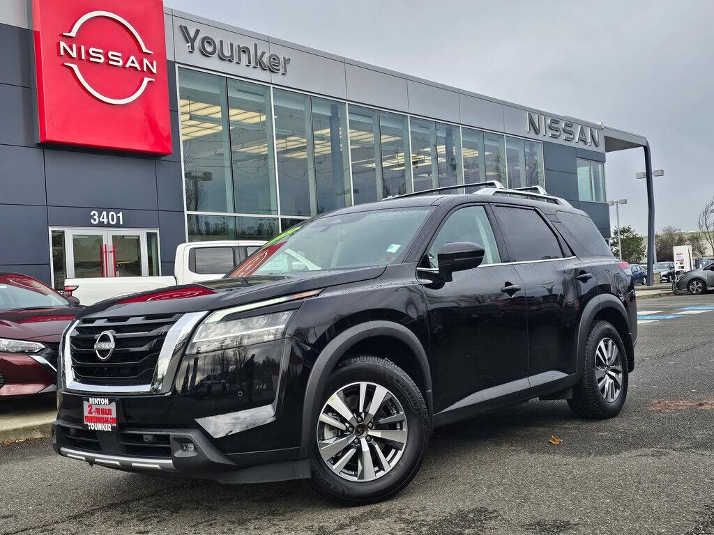 2022 NISSAN Pathfinder