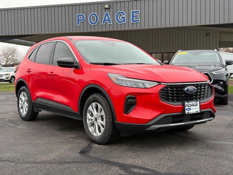 2024 FORD Escape