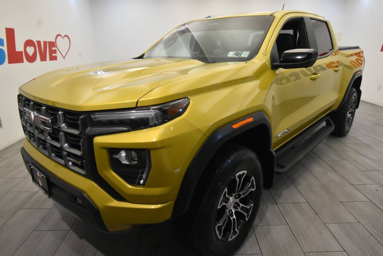 2023 GMC Canyon