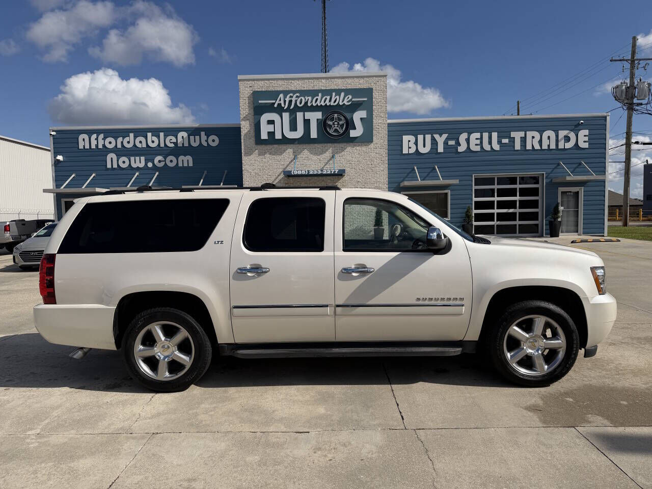 2013 CHEVROLET Suburban