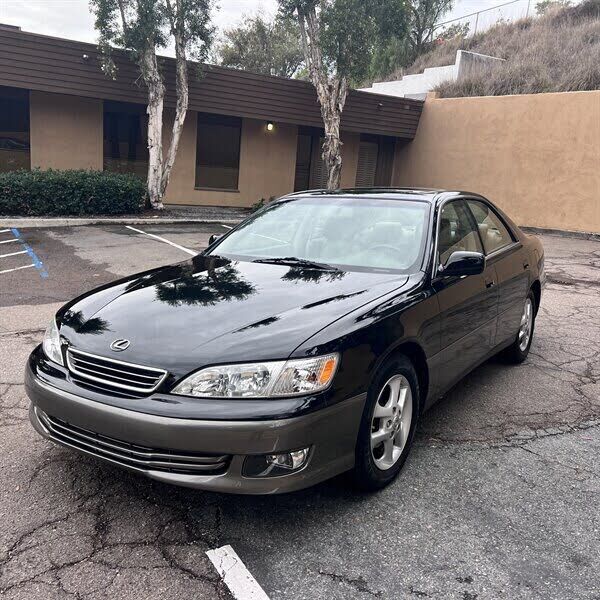 Lexus ES