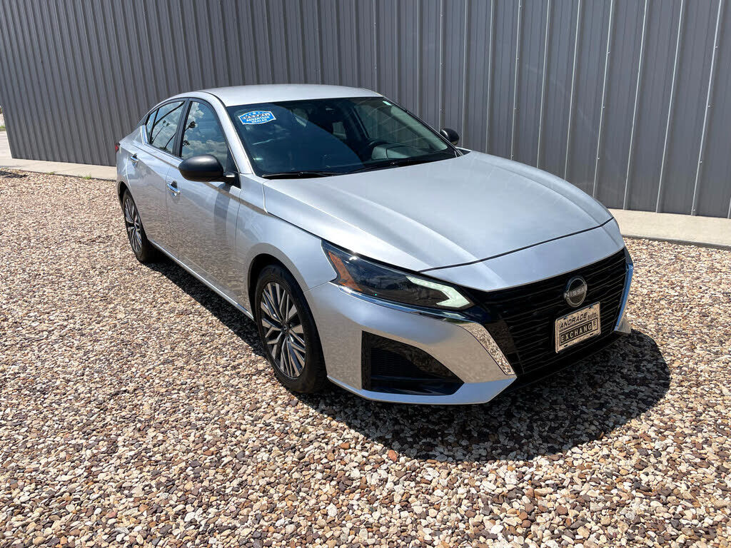 2024 NISSAN Altima