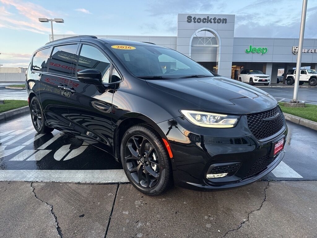 2026 CHRYSLER Pacifica