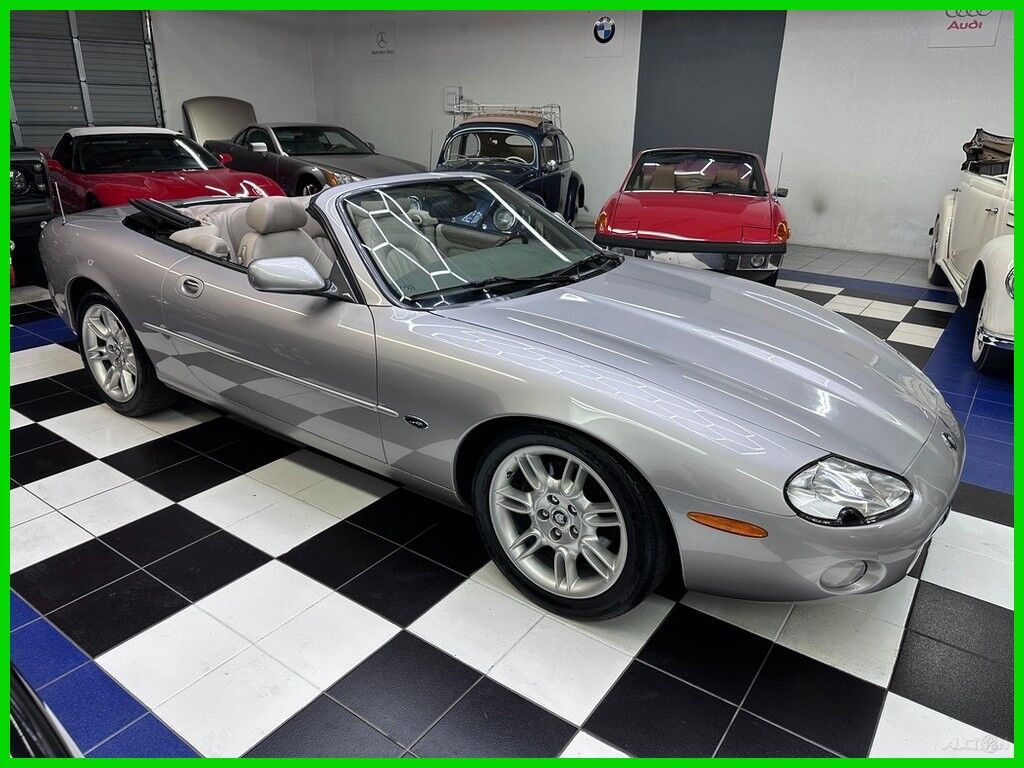 Jaguar XK8