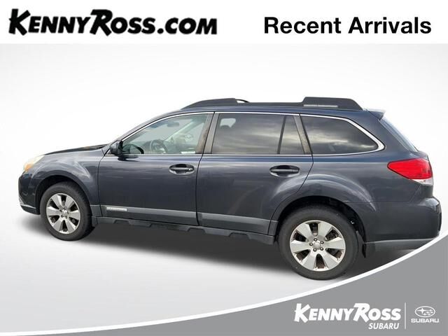 2012 SUBARU Outback