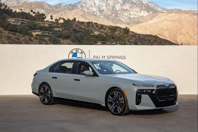 2025 BMW i7