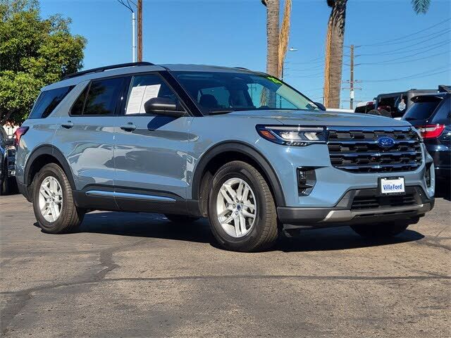 2025 FORD Explorer
