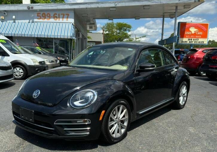 2017 VOLKSWAGEN Beetle